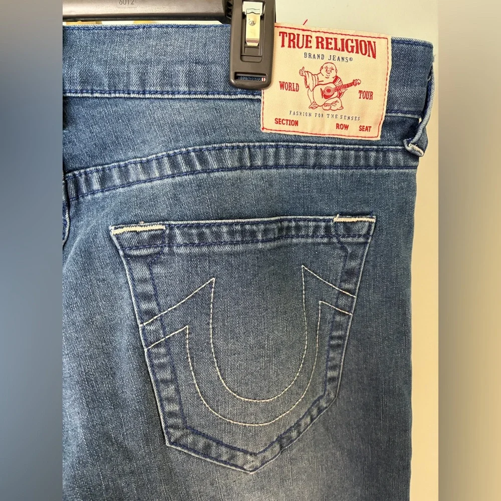 True Religion Denim Jeans Gene Relaxed Slim with Signature Stitching Size 36